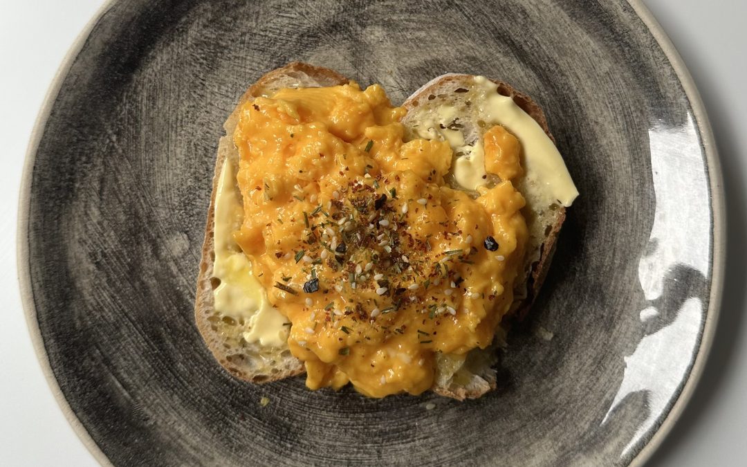 Simple Scrambled Eggs & Season Sprinkle