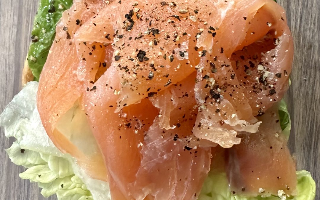 Smoked Salmon & Salad Slim Bagel
